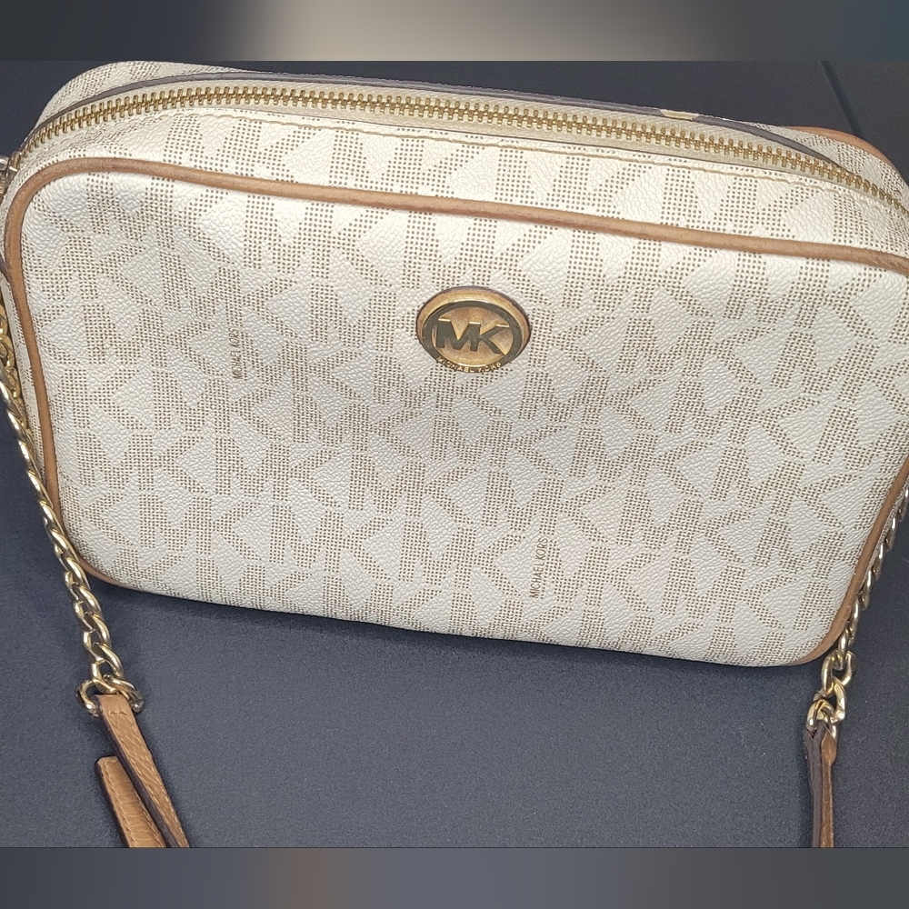 Michael Kors crossbody bag